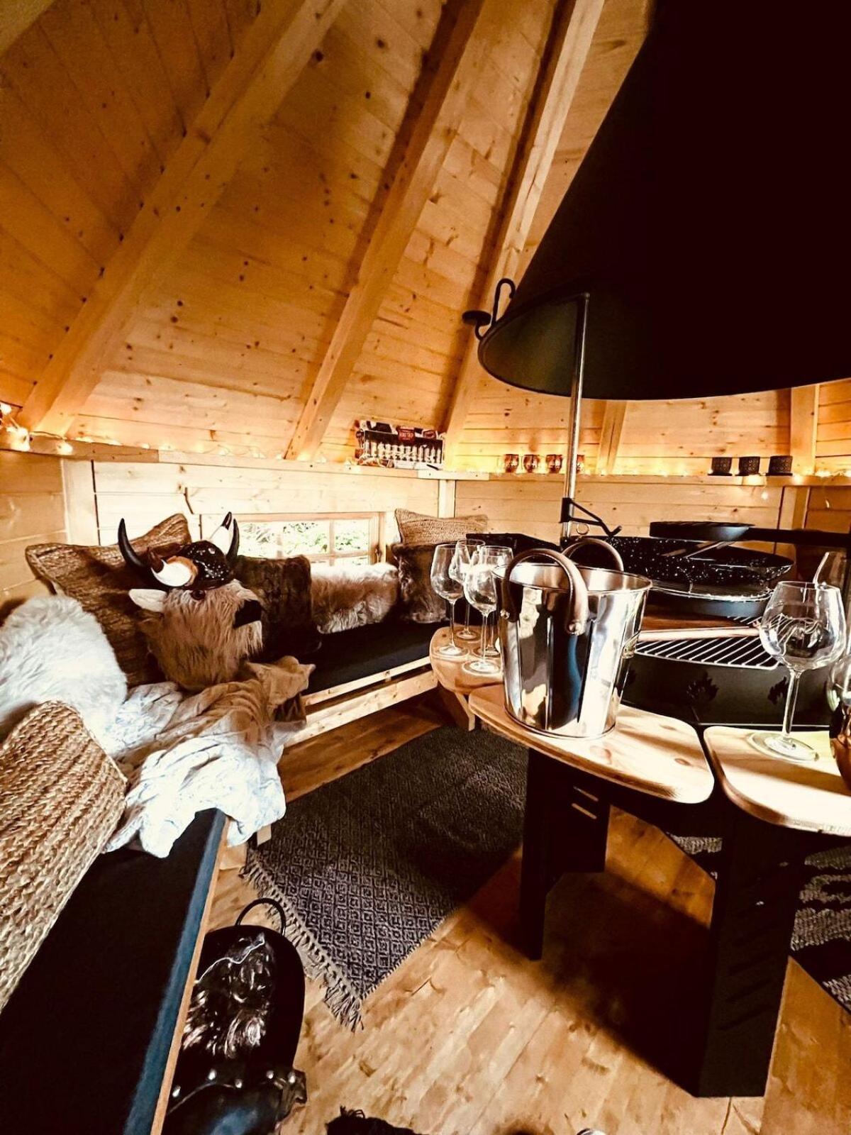 4 - Bbq Hut - Log Burner - Valley Views 폰트스타이실 외부 사진